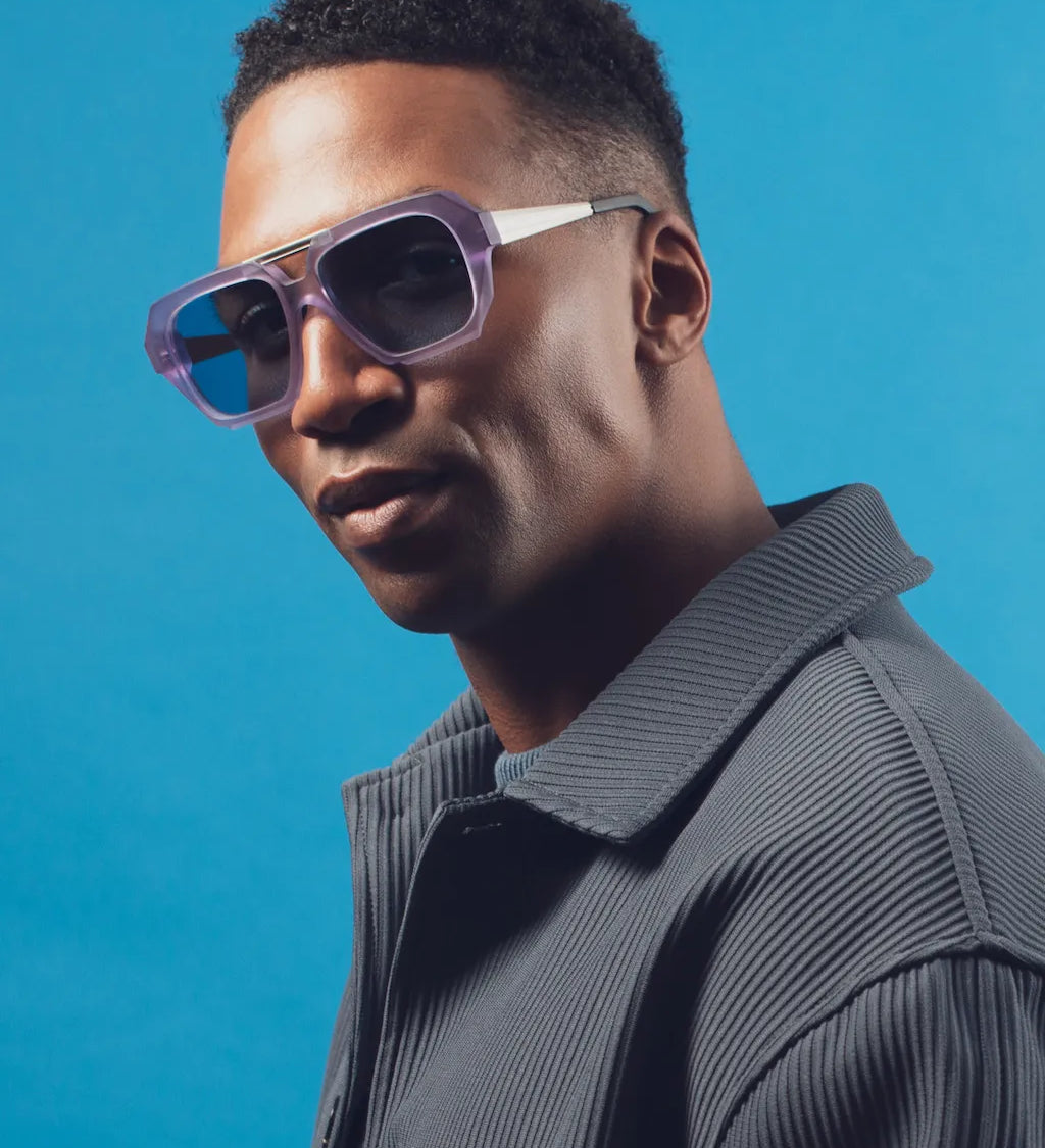 Kirk and Kirk: Stile e Leggerezza in Acrilico Italiano